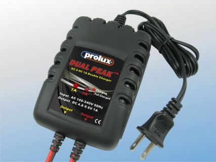 AC 4-8C DOUBLE 1A Ni-Cd/MH CHARGER